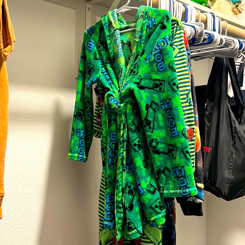 Green Minecraft robe